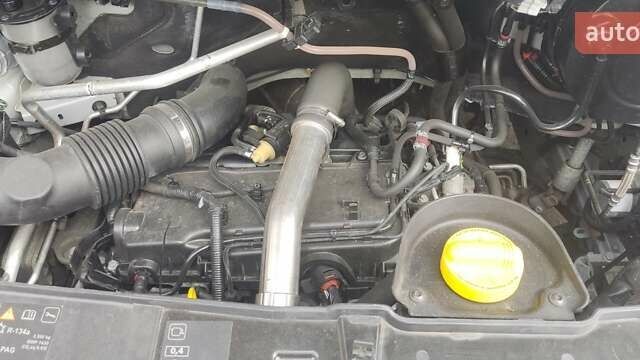 Белый Рено Мастер, объемом двигателя 2.3 л и пробегом 217 тыс. км за 17800 $, фото 7 на Automoto.ua