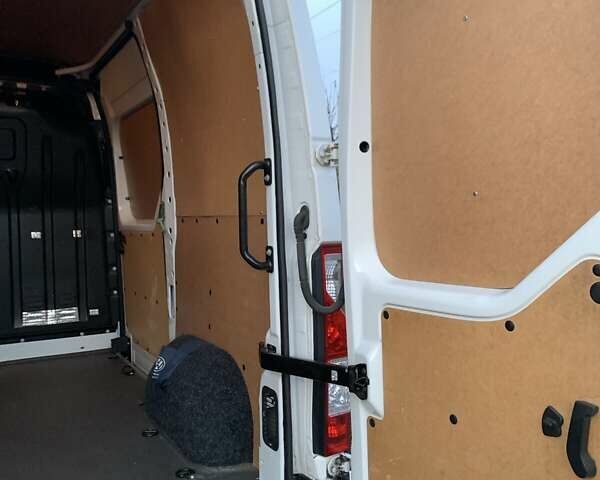 Білий Рено Мастєр, об'ємом двигуна 2.3 л та пробігом 265 тис. км за 17700 $, фото 15 на Automoto.ua