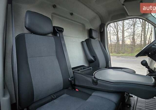 Белый Рено Мастер, объемом двигателя 2.3 л и пробегом 202 тыс. км за 17800 $, фото 31 на Automoto.ua