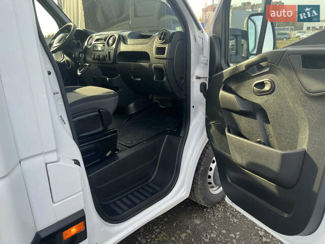Белый Рено Мастер, объемом двигателя 2.3 л и пробегом 352 тыс. км за 14880 $, фото 10 на Automoto.ua