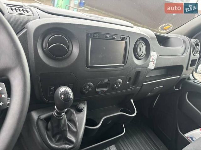 Белый Рено Мастер, объемом двигателя 2.3 л и пробегом 247 тыс. км за 17399 $, фото 13 на Automoto.ua