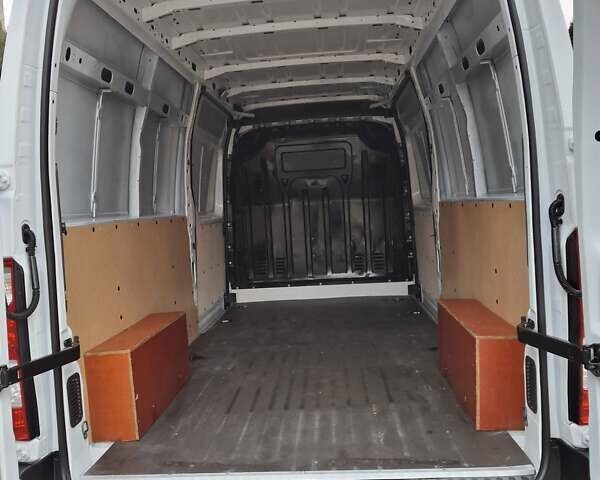 Белый Рено Мастер, объемом двигателя 2.3 л и пробегом 328 тыс. км за 17100 $, фото 30 на Automoto.ua