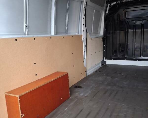 Белый Рено Мастер, объемом двигателя 0 л и пробегом 328 тыс. км за 16900 $, фото 32 на Automoto.ua