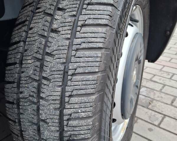 Белый Рено Мастер, объемом двигателя 2.3 л и пробегом 328 тыс. км за 17100 $, фото 17 на Automoto.ua