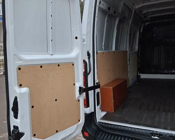 Белый Рено Мастер, объемом двигателя 0 л и пробегом 328 тыс. км за 16900 $, фото 29 на Automoto.ua