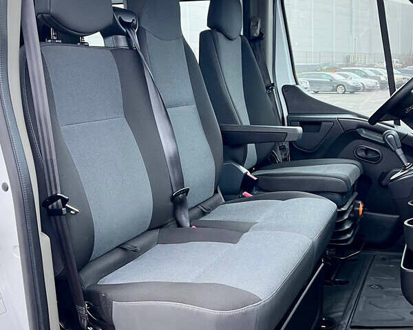 Белый Рено Мастер, объемом двигателя 2.3 л и пробегом 344 тыс. км за 17500 $, фото 20 на Automoto.ua