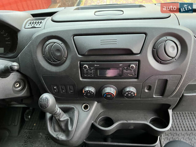 Белый Рено Мастер, объемом двигателя 2.3 л и пробегом 253 тыс. км за 19000 $, фото 20 на Automoto.ua