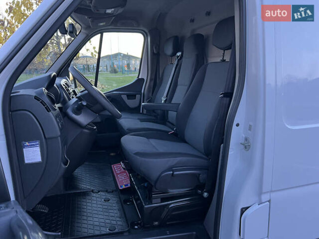 Белый Рено Мастер, объемом двигателя 2.3 л и пробегом 208 тыс. км за 18500 $, фото 31 на Automoto.ua