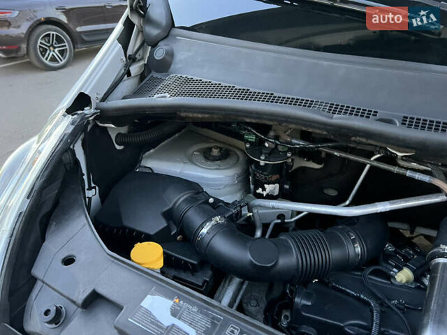 Белый Рено Мастер, объемом двигателя 2.3 л и пробегом 208 тыс. км за 18500 $, фото 66 на Automoto.ua