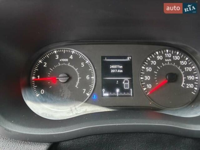 Белый Рено Мастер, объемом двигателя 2.3 л и пробегом 240 тыс. км за 16150 $, фото 22 на Automoto.ua