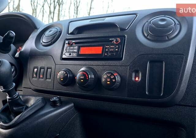 Белый Рено Мастер, объемом двигателя 2.3 л и пробегом 202 тыс. км за 17800 $, фото 11 на Automoto.ua