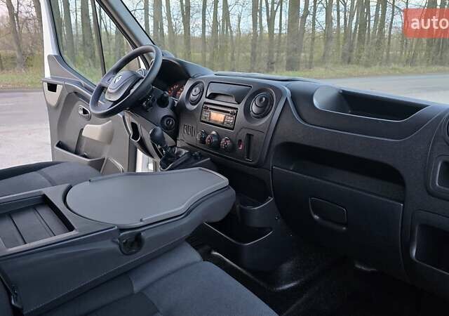 Белый Рено Мастер, объемом двигателя 2.3 л и пробегом 202 тыс. км за 17800 $, фото 30 на Automoto.ua