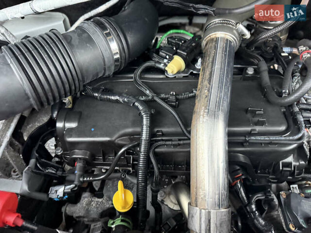 Белый Рено Мастер, объемом двигателя 0 л и пробегом 207 тыс. км за 18700 $, фото 23 на Automoto.ua