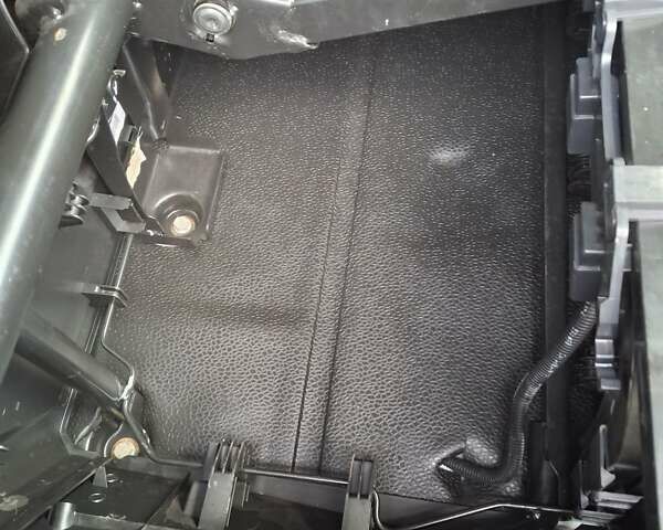 Белый Рено Мастер, объемом двигателя 2.3 л и пробегом 328 тыс. км за 17100 $, фото 20 на Automoto.ua