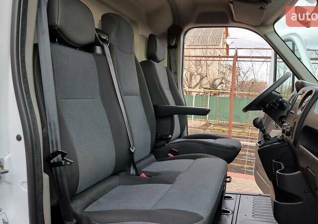 Белый Рено Мастер, объемом двигателя 2.3 л и пробегом 235 тыс. км за 18700 $, фото 41 на Automoto.ua