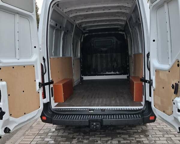 Белый Рено Мастер, объемом двигателя 2.3 л и пробегом 328 тыс. км за 17100 $, фото 35 на Automoto.ua