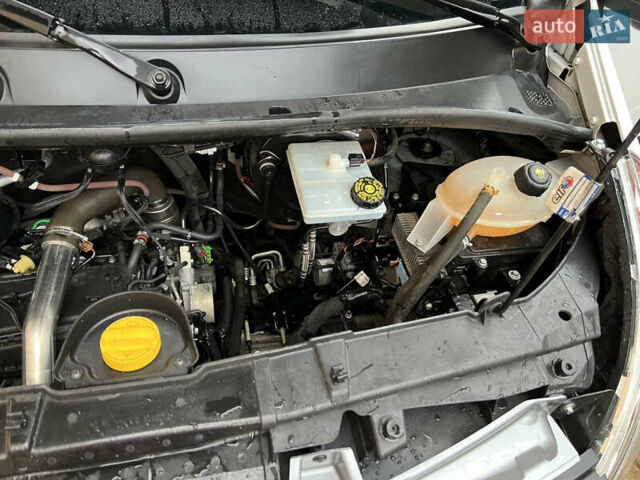 Белый Рено Мастер, объемом двигателя 2.3 л и пробегом 253 тыс. км за 19000 $, фото 38 на Automoto.ua