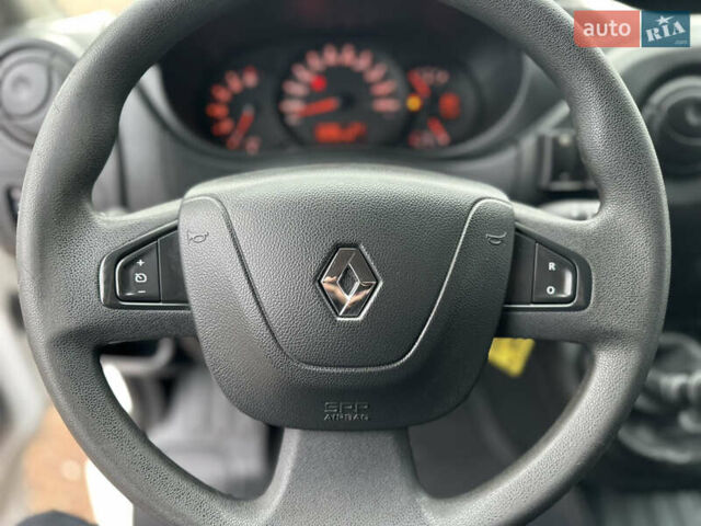 Белый Рено Мастер, объемом двигателя 2.3 л и пробегом 187 тыс. км за 18500 $, фото 13 на Automoto.ua