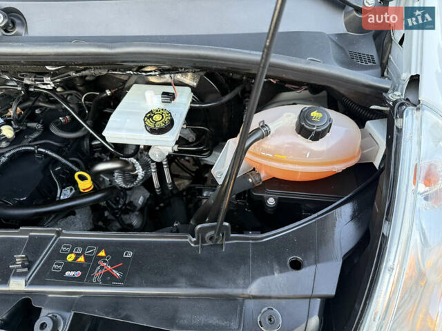 Білий Рено Мастєр, об'ємом двигуна 2.3 л та пробігом 224 тис. км за 19500 $, фото 126 на Automoto.ua