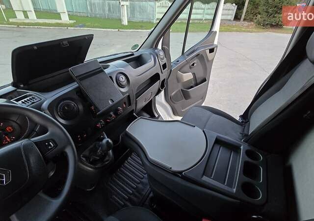 Белый Рено Мастер, объемом двигателя 2.3 л и пробегом 202 тыс. км за 17800 $, фото 17 на Automoto.ua