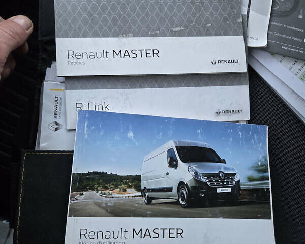 Белый Рено Мастер, объемом двигателя 2.3 л и пробегом 189 тыс. км за 22500 $, фото 47 на Automoto.ua