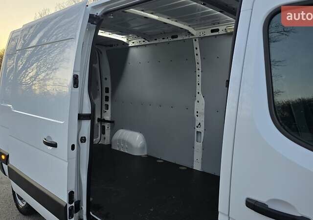 Белый Рено Мастер, объемом двигателя 2.3 л и пробегом 202 тыс. км за 17800 $, фото 39 на Automoto.ua