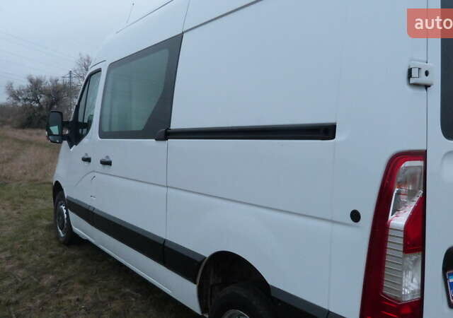 Білий Рено Мастєр, об'ємом двигуна 2.3 л та пробігом 212 тис. км за 18500 $, фото 4 на Automoto.ua