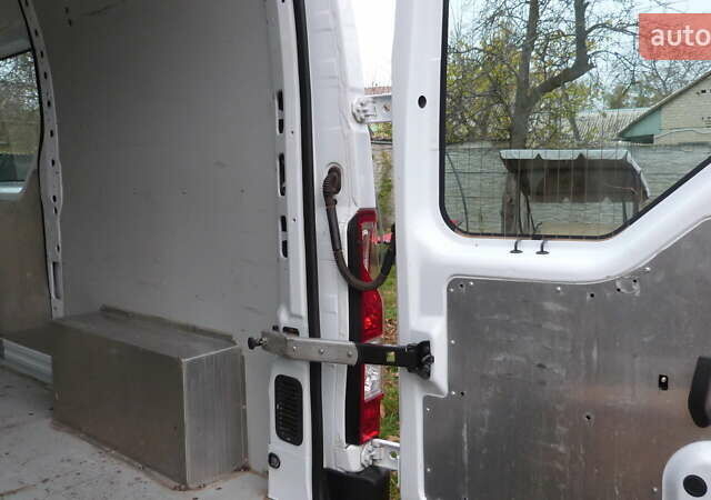 Білий Рено Мастєр, об'ємом двигуна 2.3 л та пробігом 212 тис. км за 18500 $, фото 23 на Automoto.ua