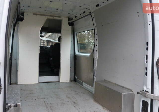 Білий Рено Мастєр, об'ємом двигуна 2.3 л та пробігом 212 тис. км за 18500 $, фото 20 на Automoto.ua