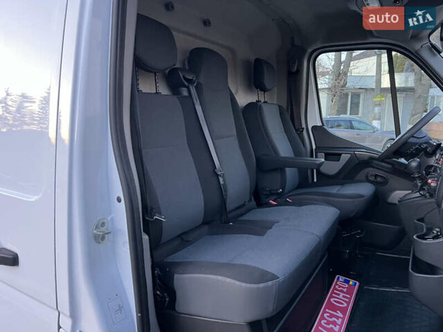 Белый Рено Мастер, объемом двигателя 2.3 л и пробегом 208 тыс. км за 18500 $, фото 48 на Automoto.ua