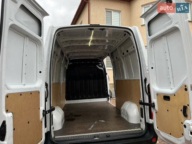 Белый Рено Мастер, объемом двигателя 2.3 л и пробегом 253 тыс. км за 19000 $, фото 31 на Automoto.ua