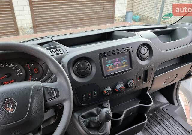 Белый Рено Мастер, объемом двигателя 2.3 л и пробегом 235 тыс. км за 18700 $, фото 28 на Automoto.ua