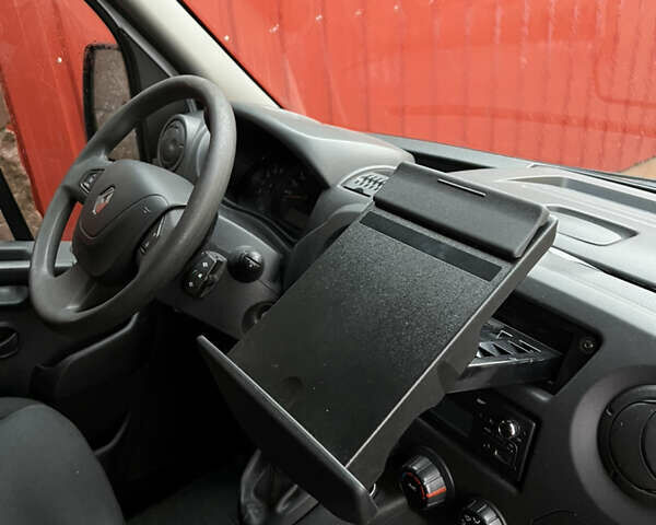 Рено Мастер 2019 в Тернополе на Automoto.ua Белый Рено Мастер, объемом двигателя 2.3 л и пробегом 253 тыс. км за 19000 $, фото 14 на Automoto.ua