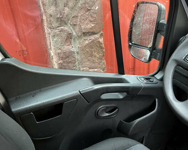 Рено Мастер 2019 в Тернополе на Automoto.ua Белый Рено Мастер, объемом двигателя 2.3 л и пробегом 253 тыс. км за 19000 $, фото 11 на Automoto.ua
