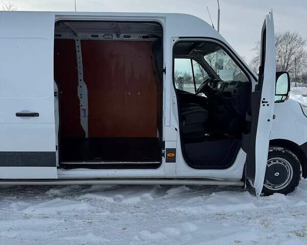 Белый Рено Мастер, объемом двигателя 2.3 л и пробегом 280 тыс. км за 17950 $, фото 11 на Automoto.ua