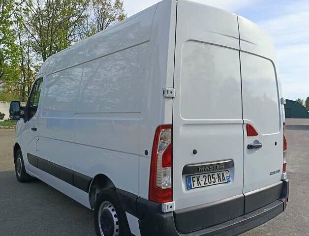 Белый Рено Мастер, объемом двигателя 2.3 л и пробегом 240 тыс. км за 16950 $, фото 7 на Automoto.ua