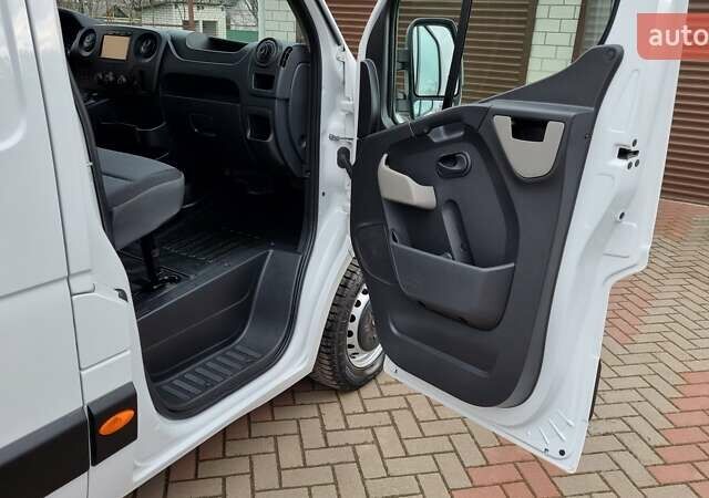 Белый Рено Мастер, объемом двигателя 2.3 л и пробегом 235 тыс. км за 18700 $, фото 37 на Automoto.ua