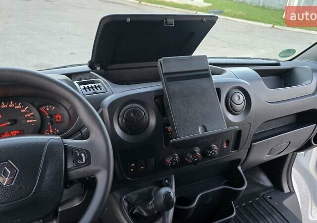Белый Рено Мастер, объемом двигателя 2.3 л и пробегом 202 тыс. км за 17800 $, фото 16 на Automoto.ua