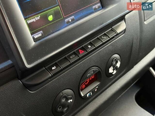 Белый Рено Мастер, объемом двигателя 2.3 л и пробегом 298 тыс. км за 23790 $, фото 16 на Automoto.ua