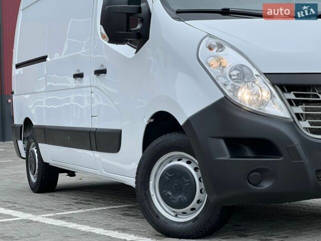 Белый Рено Мастер, объемом двигателя 2.3 л и пробегом 237 тыс. км за 15600 $, фото 32 на Automoto.ua