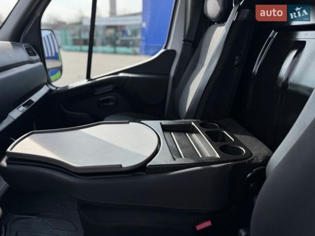 Белый Рено Мастер, объемом двигателя 2.3 л и пробегом 192 тыс. км за 20900 $, фото 31 на Automoto.ua