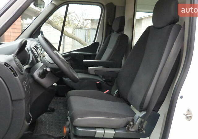 Білий Рено Мастєр, об'ємом двигуна 2.3 л та пробігом 212 тис. км за 18500 $, фото 11 на Automoto.ua