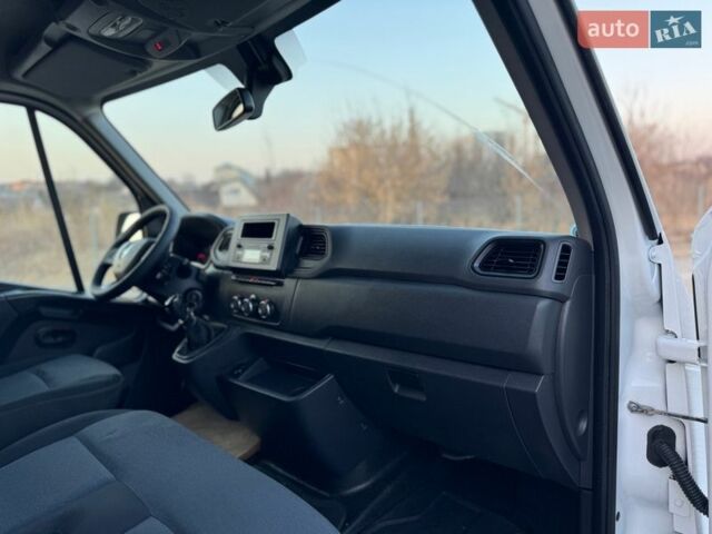 Белый Рено Мастер, объемом двигателя 2.3 л и пробегом 211 тыс. км за 19500 $, фото 60 на Automoto.ua