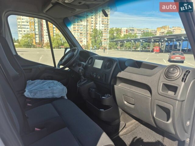 Белый Рено Мастер, объемом двигателя 2.3 л и пробегом 167 тыс. км за 23000 $, фото 18 на Automoto.ua