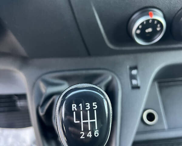 Белый Рено Мастер, объемом двигателя 2.3 л и пробегом 219 тыс. км за 24999 $, фото 19 на Automoto.ua