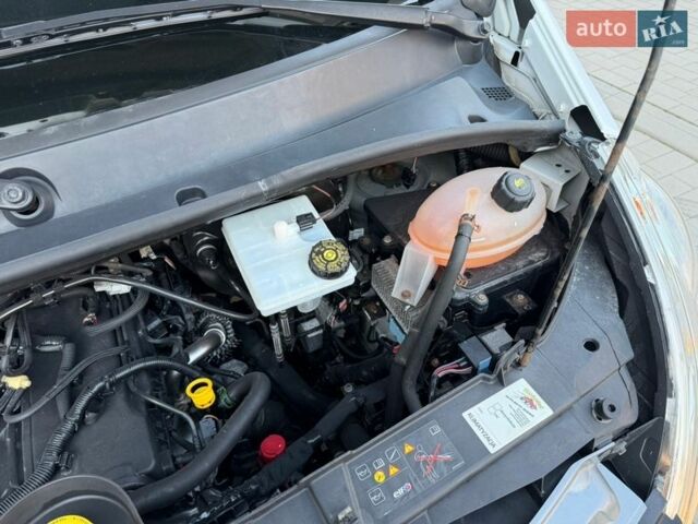 Белый Рено Мастер, объемом двигателя 2.3 л и пробегом 238 тыс. км за 23000 $, фото 78 на Automoto.ua