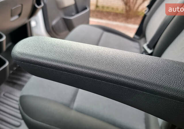 Белый Рено Мастер, объемом двигателя 2.3 л и пробегом 235 тыс. км за 18700 $, фото 26 на Automoto.ua