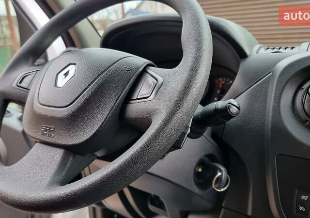 Белый Рено Мастер, объемом двигателя 2.3 л и пробегом 235 тыс. км за 18700 $, фото 34 на Automoto.ua