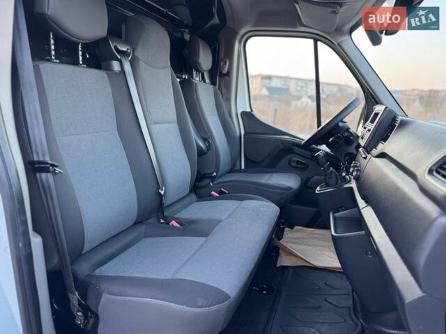 Белый Рено Мастер, объемом двигателя 2.3 л и пробегом 211 тыс. км за 19500 $, фото 62 на Automoto.ua