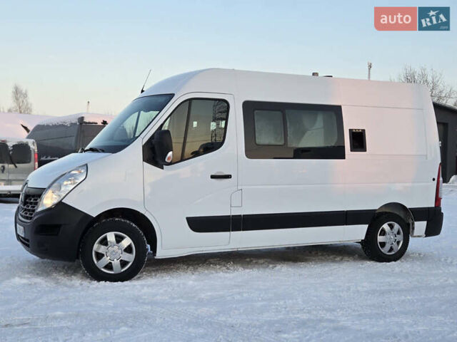Белый Рено Мастер, объемом двигателя 2.3 л и пробегом 189 тыс. км за 22500 $, фото 2 на Automoto.ua